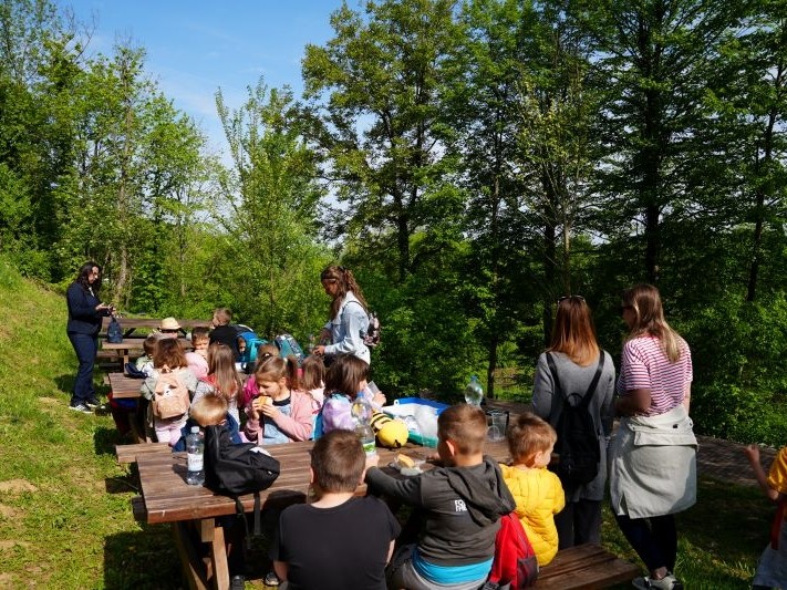 Od prirodnih bogatstava do zvjezdanog neba – jasenovački mališani na danu punom otkrića